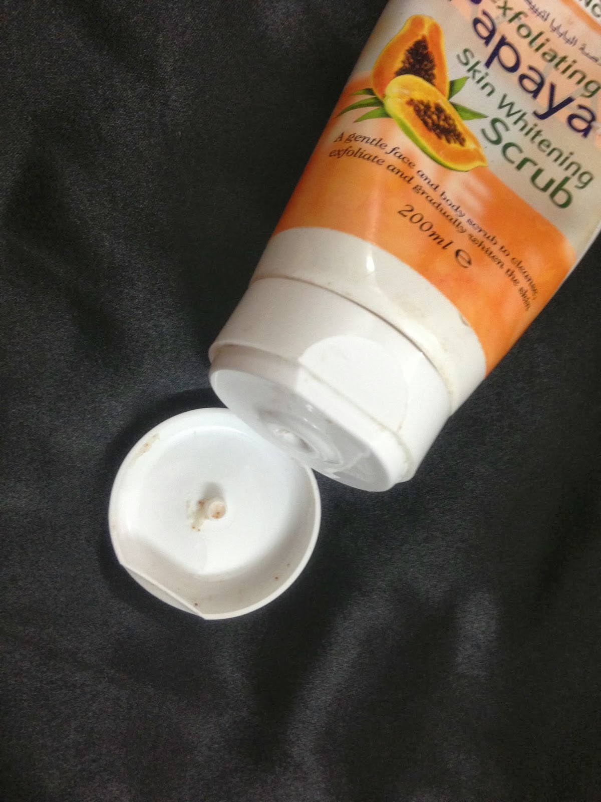 Product Review Bio Skincare exfoliating Papaya skin whitening scrub